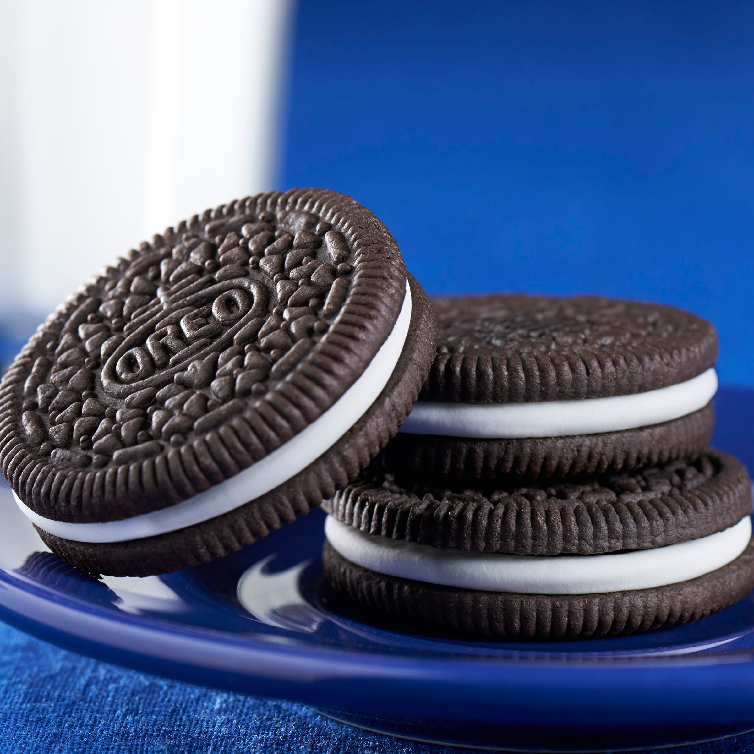 Chocolate Sandwich Cookies, Family Size - Image 3